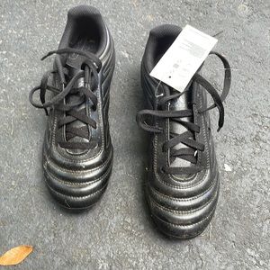 Girls soccer cleats
